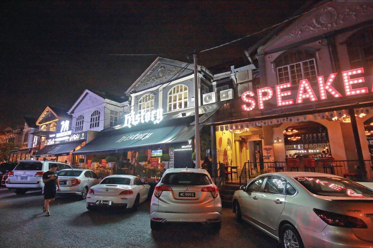 The Brownstone Hostel & Space Ipoh Extérieur photo