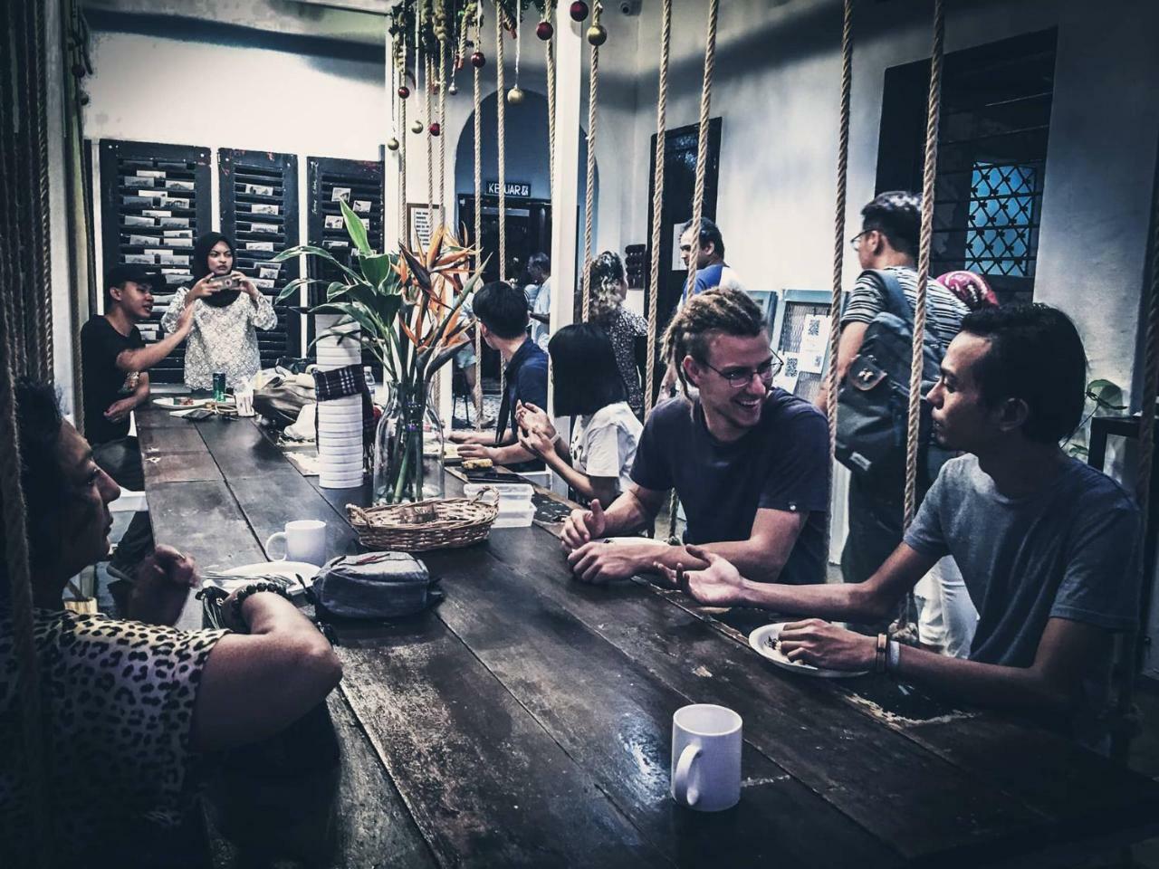 The Brownstone Hostel & Space Ipoh Extérieur photo
